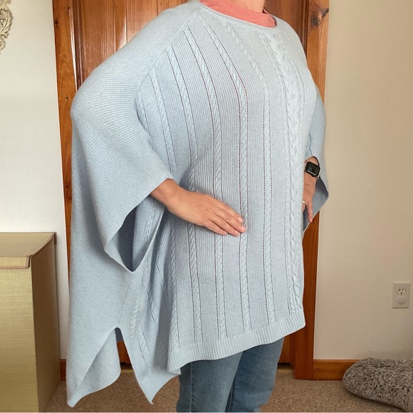 BROOKS BROTHERS Soft Cable Knit Light Blue Wool Poncho Sweater One Size - Picture 2 of 8